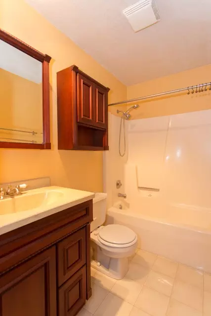 4014 Mark Dr, Waterloo, IA 50701 photo 10