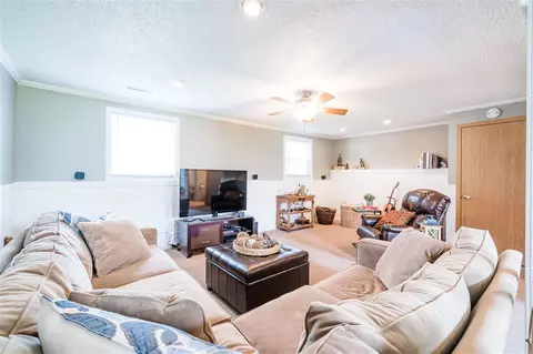 702 Sonya Dr, Waterloo, IA 50702 photo 14