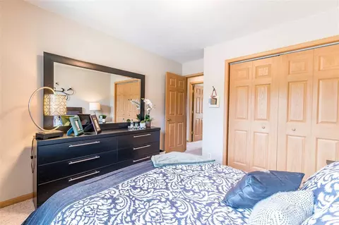 702 Sonya Dr, Waterloo, IA 50702 photo 10
