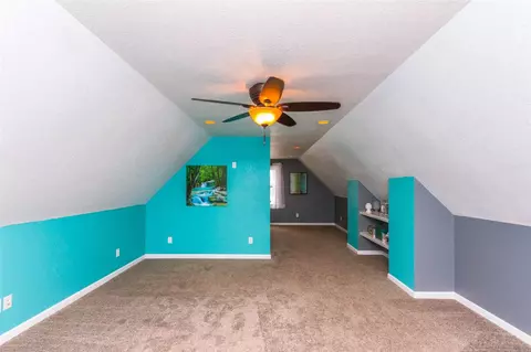 1136 E Mitchell Ave, Waterloo, IA 50702 photo 14