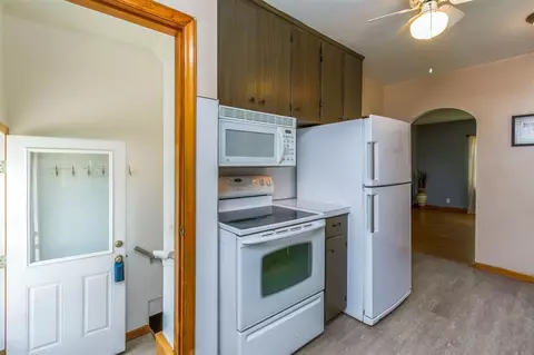 1136 E Mitchell Ave, Waterloo, IA 50702 photo 8
