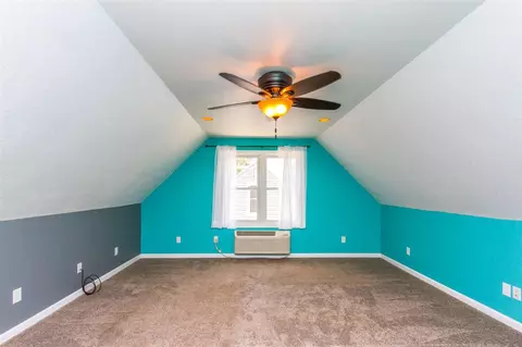 1136 E Mitchell Ave, Waterloo, IA 50702 photo 13