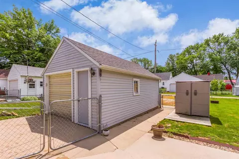 1136 E Mitchell Ave, Waterloo, IA 50702 photo 18