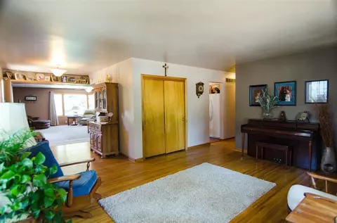 1635 E Mitchell Ave, Waterloo, IA 50702 photo 8