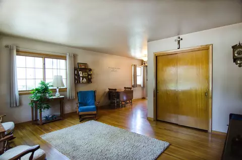 1635 E Mitchell Ave, Waterloo, IA 50702 photo 9