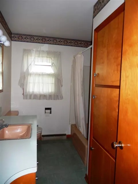 715 W 5th St, Sumner, IA 50674 photo 13