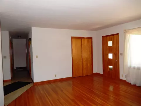 715 W 5th St, Sumner, IA 50674 photo 8
