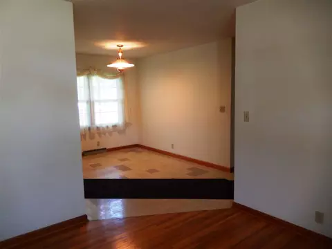 715 W 5th St, Sumner, IA 50674 photo 6