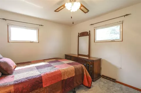 445 Devonshire Dr, Waterloo, IA 50701 photo 12