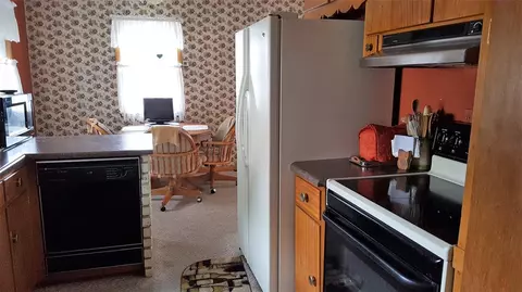 1643 E Mitchell Ave, Waterloo, IA 50702 photo 5