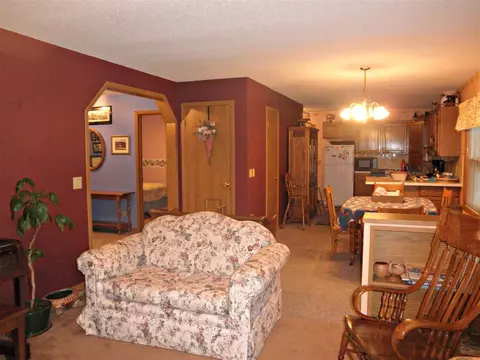 302 Alice St, Aurora, IA 50607 photo 4
