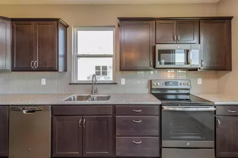 1272 Partridge Ln, Waterloo, IA 50701 photo 7