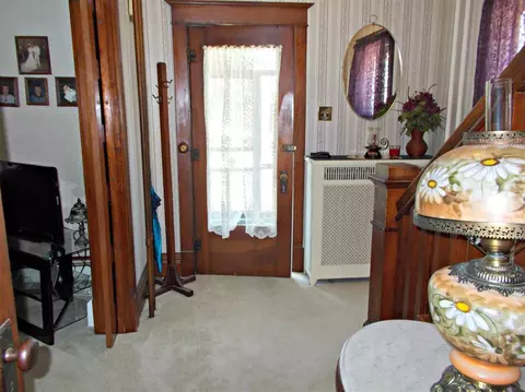 900 1st St E, Independence, IA 50644 photo 3