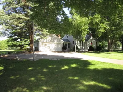 3520 Rownd St, Cedar Falls, IA 50613 photo 1