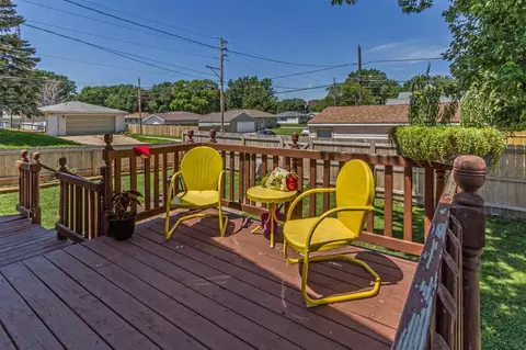 1901 E Ridgeway Ave, Waterloo, IA 50702 photo 18