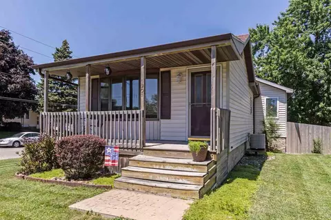 1901 E Ridgeway Ave, Waterloo, IA 50702 photo 2