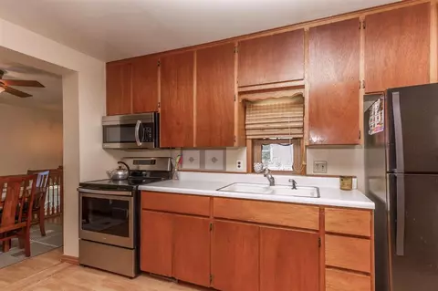 1901 E Ridgeway Ave, Waterloo, IA 50702 photo 8