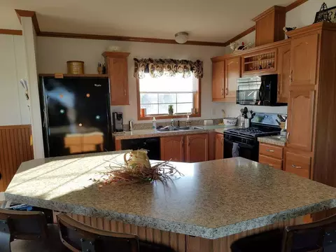 10562 Neon Rd, Maynard, IA 50655 photo 8