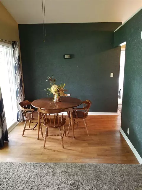 815 Progress Ave, Waterloo, IA 50701 photo 5