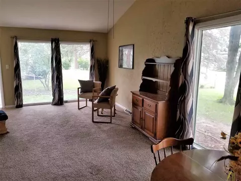 815 Progress Ave, Waterloo, IA 50701 photo 8