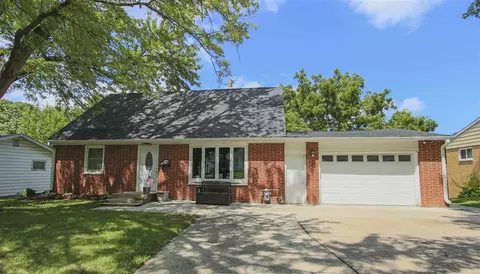 1731 E Mitchell Ave, Waterloo, IA 50702 photo 1