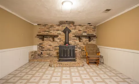 1731 E Mitchell Ave, Waterloo, IA 50702 photo 17
