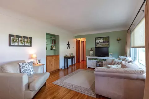 611 Stephan Ave, Waterloo, IA 50701 photo 2