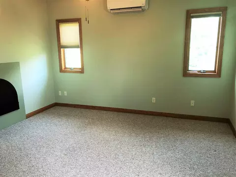 1214 Walnut St, Decorah, IA 52101 photo 15