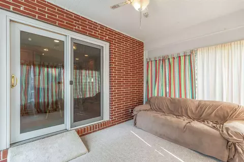 310 E Mitchell Ave, Waterloo, IA 50702 photo 17