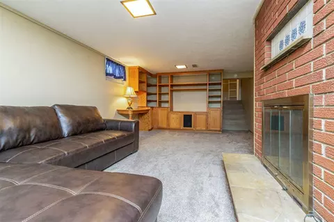 310 E Mitchell Ave, Waterloo, IA 50702 photo 15