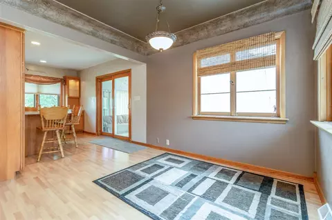 310 E Mitchell Ave, Waterloo, IA 50702 photo 6