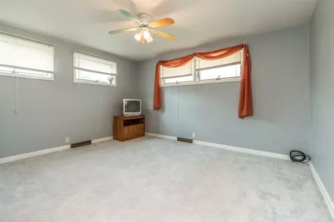 310 E Mitchell Ave, Waterloo, IA 50702 photo 13