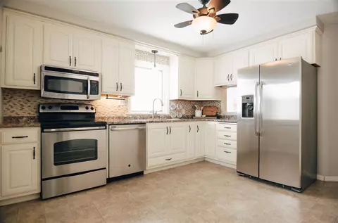 3021 Alameda St, Cedar Falls, IA 50613 photo 7