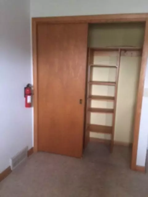 1103 Wilson St, Dysart, IA 52224 photo 5