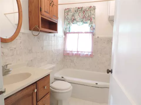 836 Maxwell St, Waterloo, IA 50701 photo 12