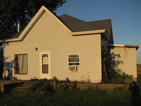 1234 Fontana Blvd, Hazleton, IA 50641 photo 1