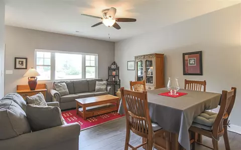 704 Clair St, Cedar Falls, IA 50613 photo 8