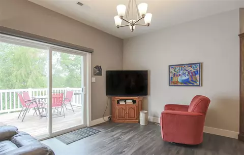 704 Clair St, Cedar Falls, IA 50613 photo 7