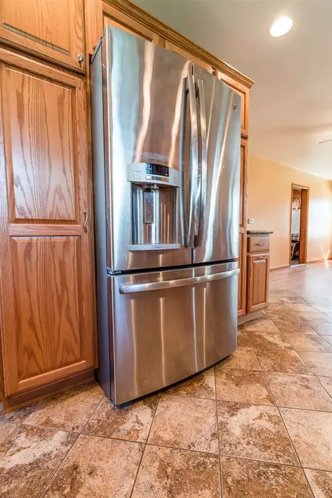 141 Letsch, Waterloo, IA 50701 photo 6