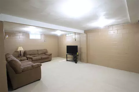 141 Letsch, Waterloo, IA 50701 photo 16