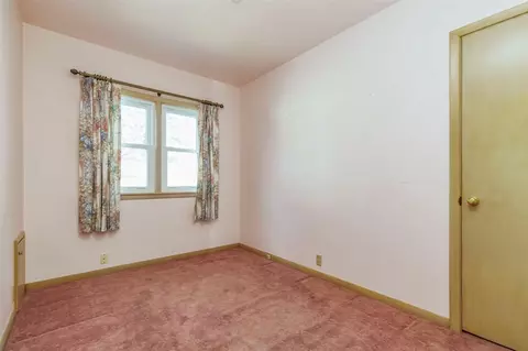 1627 Byron Ave, Waterloo, IA 50702 photo 8