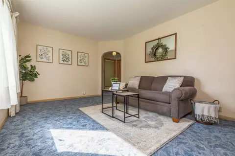 1627 Byron Ave, Waterloo, IA 50702 photo 2