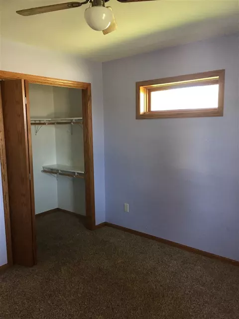 425 Pike St, Ridgeway, IA 52165 photo 10