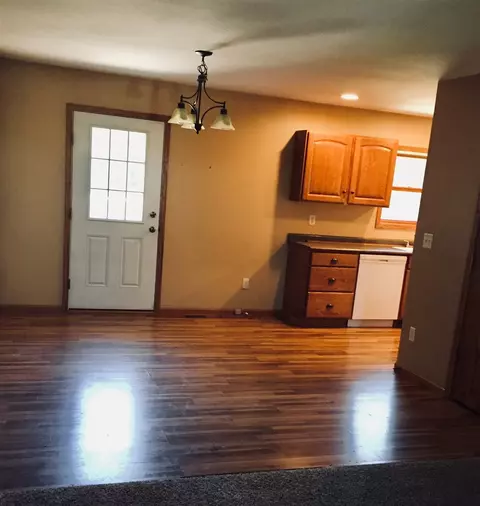 425 Pike St, Ridgeway, IA 52165 photo 6