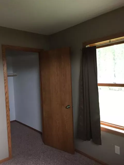 425 Pike St, Ridgeway, IA 52165 photo 7