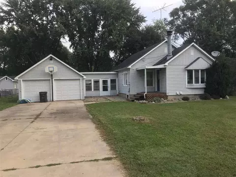 1414 Robin Rd, Waterloo, IA 50701 photo 1