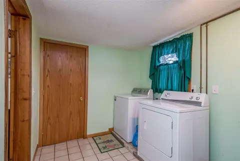 304 E Sufficool St, Hazleton, IA 50641 photo 11