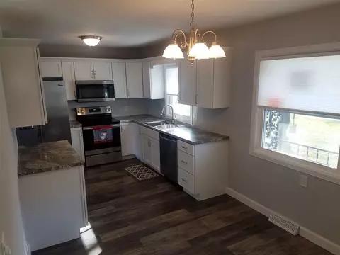 458 E 2nd St, Readlyn, IA 50668 photo 4