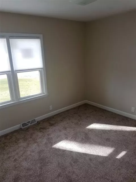 458 E 2nd St, Readlyn, IA 50668 photo 13
