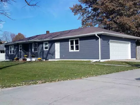 458 E 2nd St, Readlyn, IA 50668 photo 2